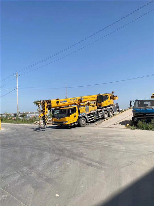 惠山区吊车作业时，可能会产生哪些额外收费项目？